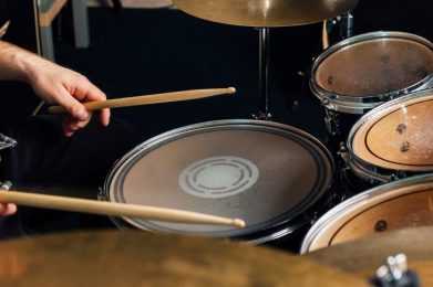 Aula de Bateria - Escola de Música Ritmo e Som - Banner
