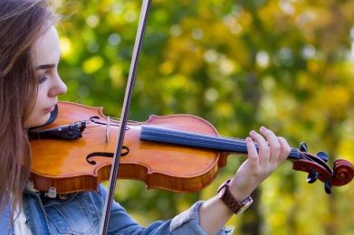 Aula de Violino - Escola de Música Ritmo e Som - Banner